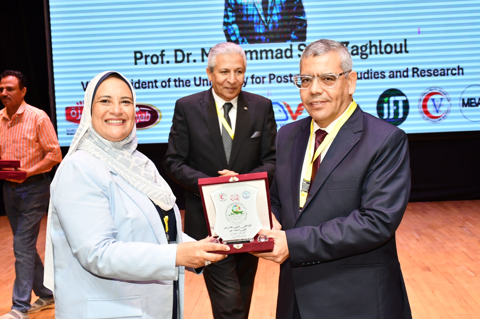 كواليس مؤتمر كلية الطب البيطري بجامعة قناة السويس (4)
