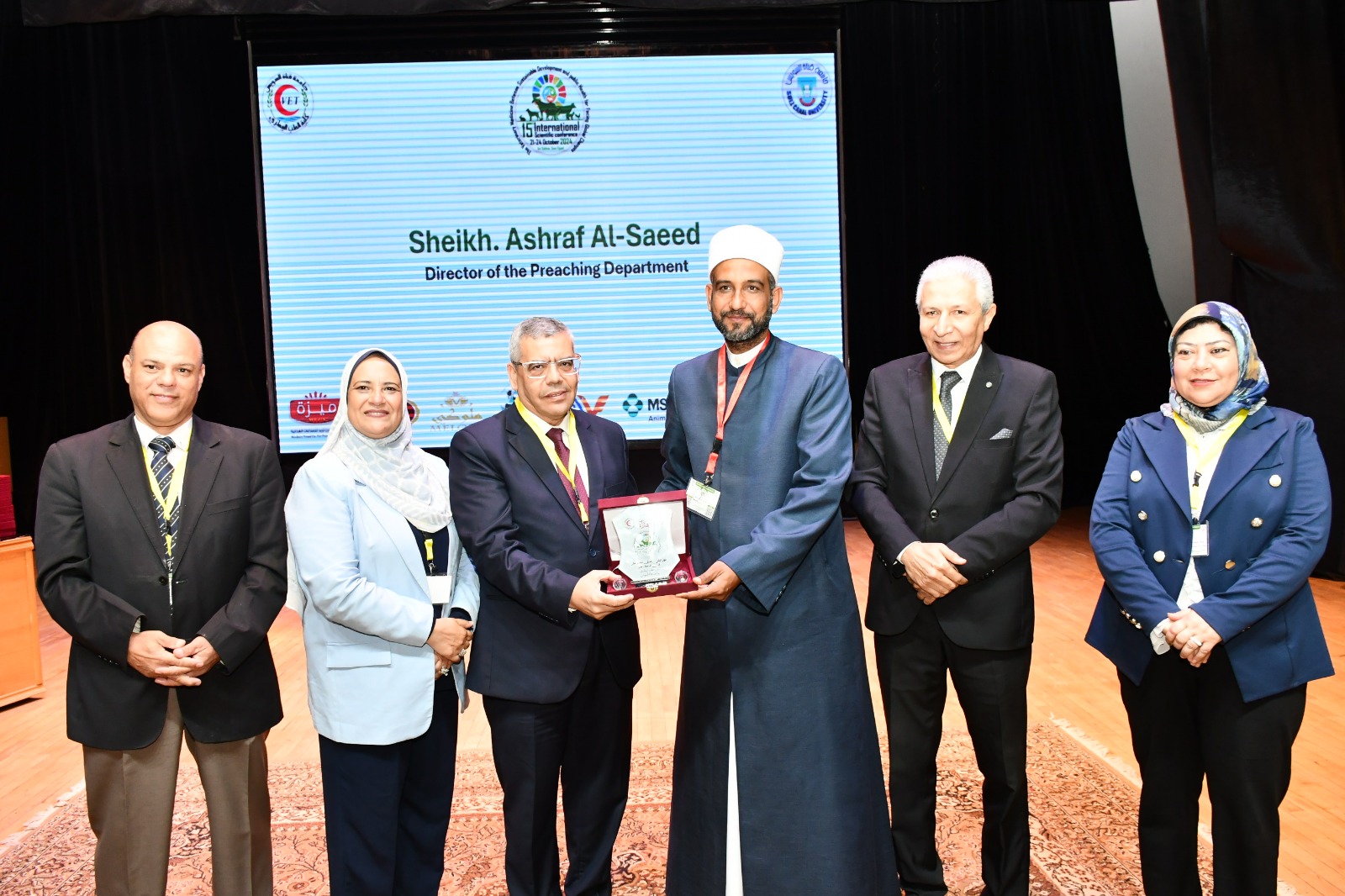 كواليس مؤتمر كلية الطب البيطري بجامعة قناة السويس (7)