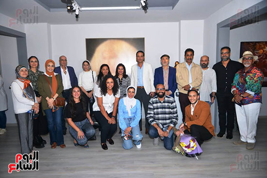 الفنانين المشاركين بمعرض مشهد الفنانين المشاركين بمعرض مشهد