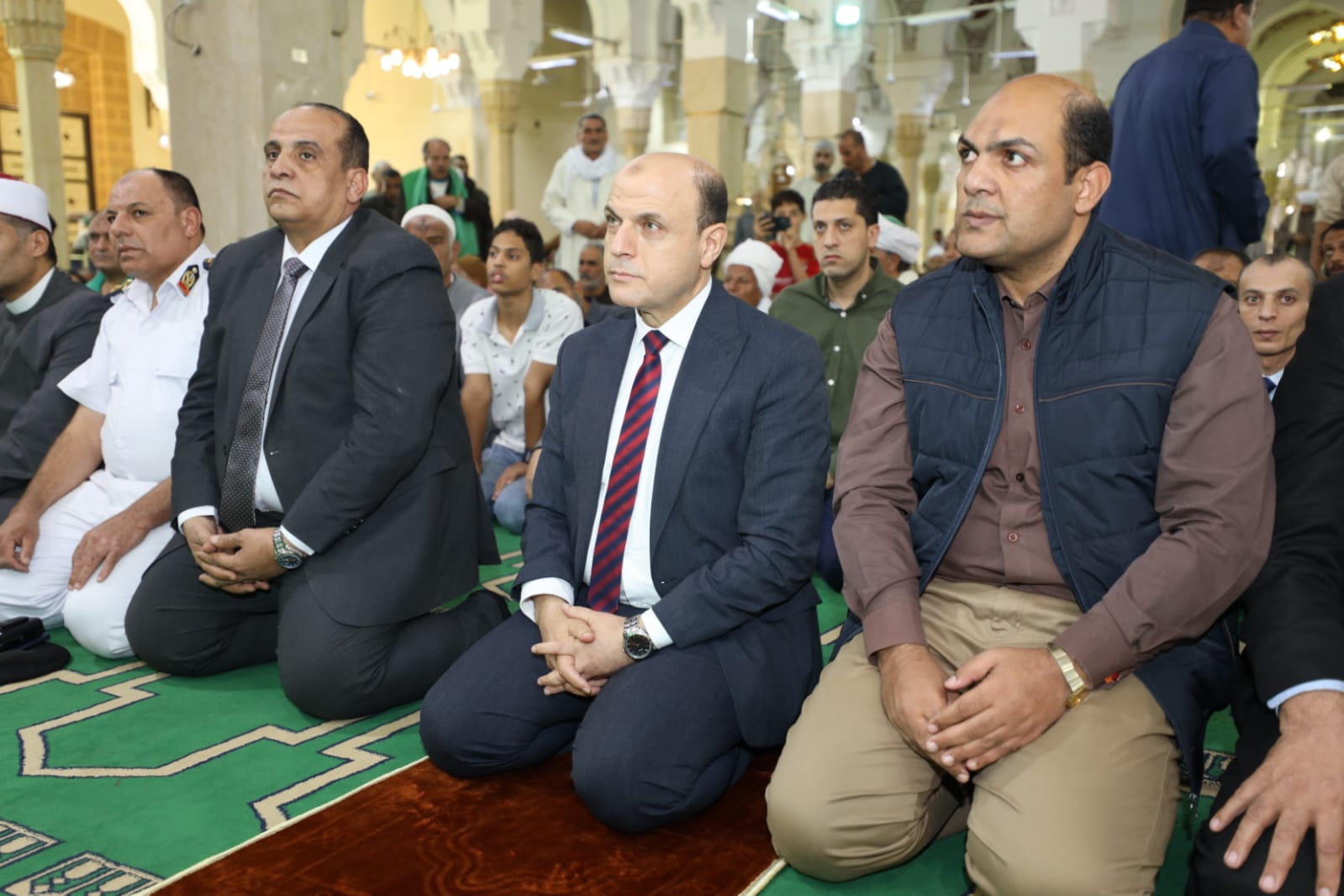 محافظ كفر الشيخ بمسجد الدسوقي محافظ كفر الشيخ بمسجد الدسوقي