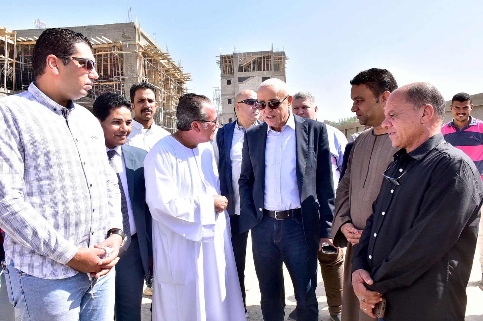 جولة لمتابعة العمل في مستشفى القرنة الجديدة لخدمة 150 ألف مواطن جولة لمتابعة العمل في مستشفى القرنة الجديدة لخدمة 150 ألف مواطن