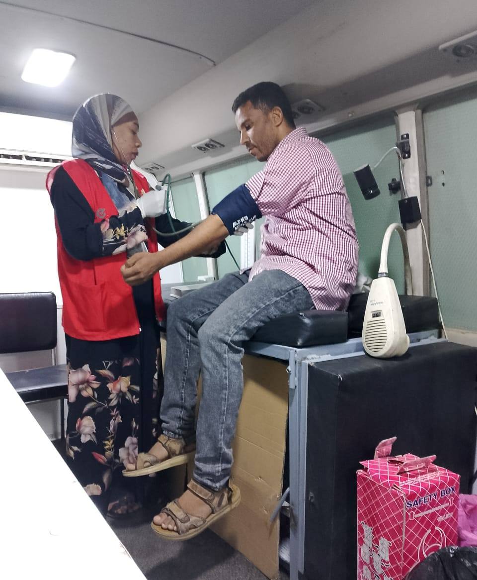 إجراء فحص شامل لجميع المواطنين ضمن مبادرة 100 يوم صحة بالأقصر إجراء فحص شامل لجميع المواطنين ضمن مبادرة 100 يوم صحة بالأقصر