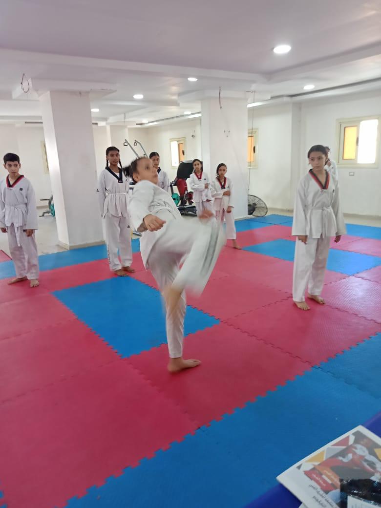 ممارسة الاعبات لللألعاب الفردسة ضمن المشروع القومي للموهبة