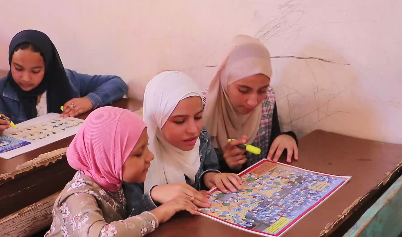 مشاركة الأطفال في ورش رسم 