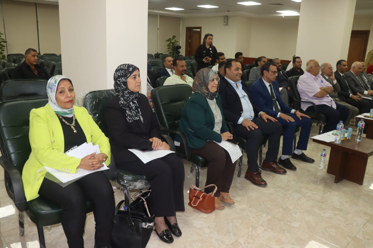 خلال الاجتماع خلال الاجتماع