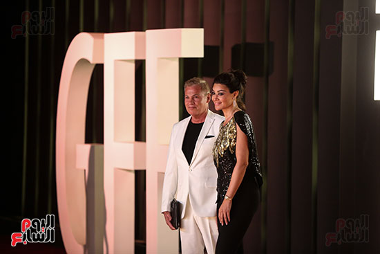 أروي جودة بصحبة خطيبها