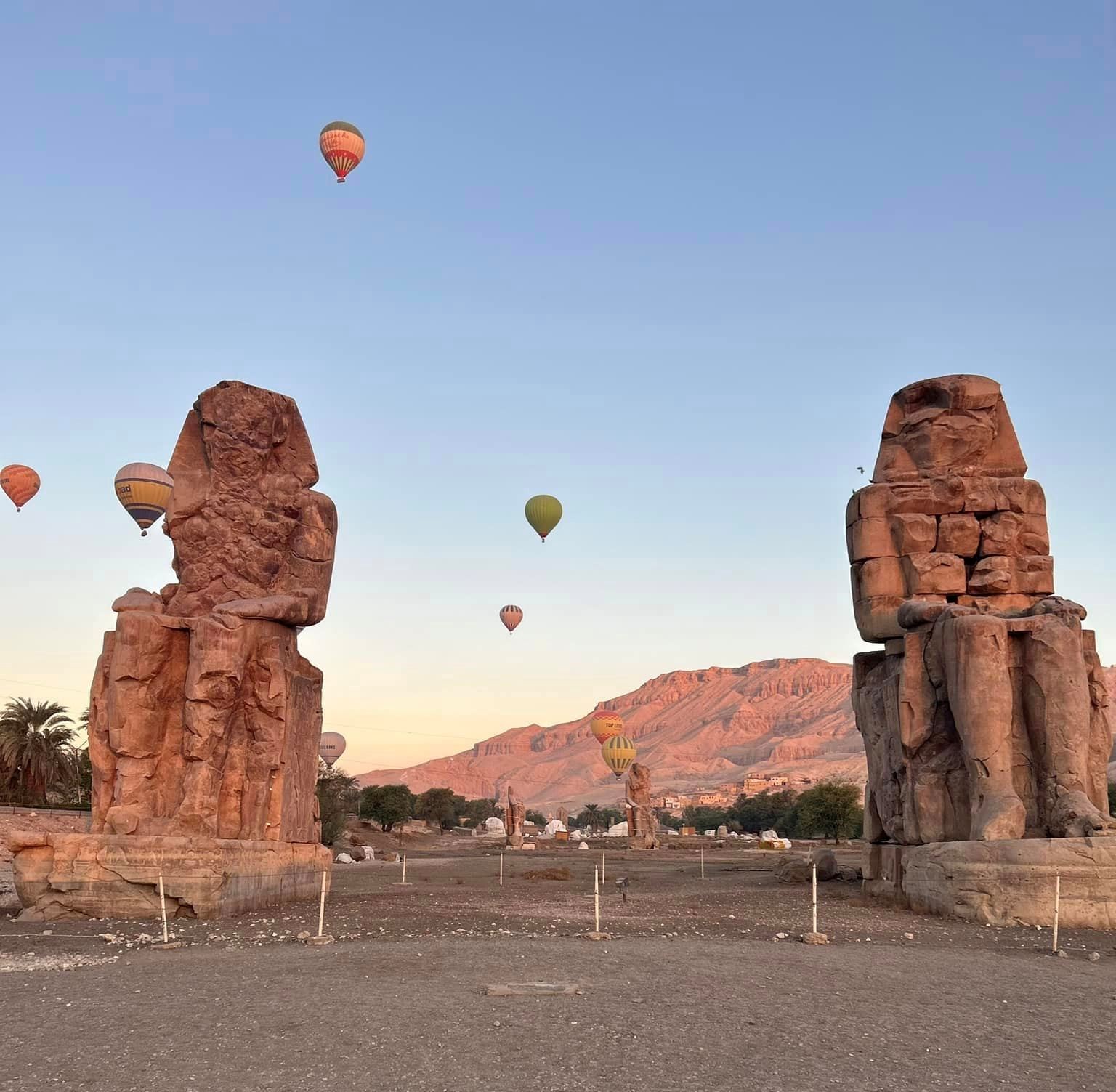 تحليق 70 رحلة بالون طائر تقل على متنها 1680 سائح من دول العالم