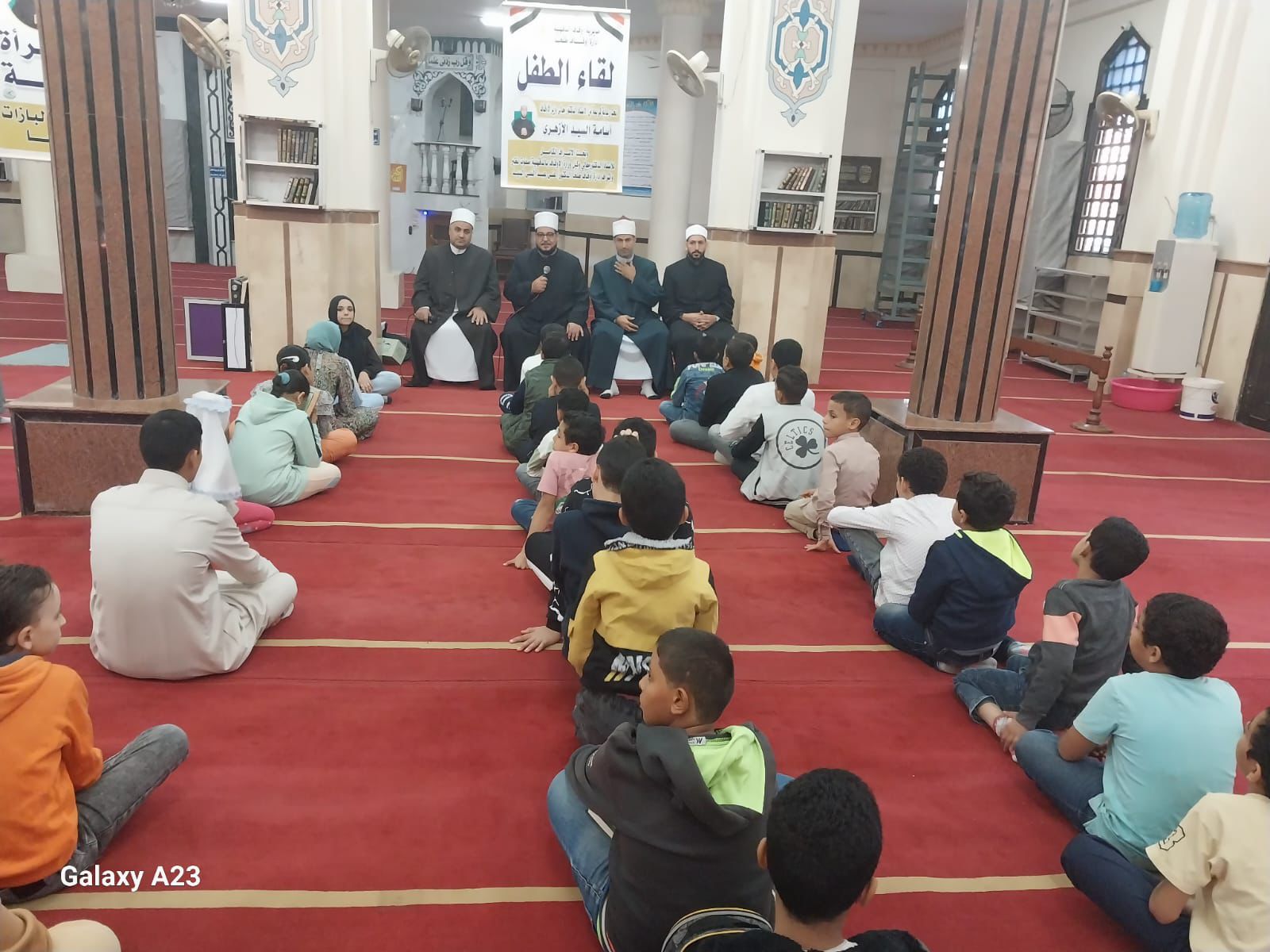 جزء من لقاء الجمعة للأطفال جزء من لقاء الجمعة للأطفال