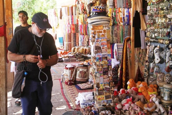 الزبائن-الأجانب