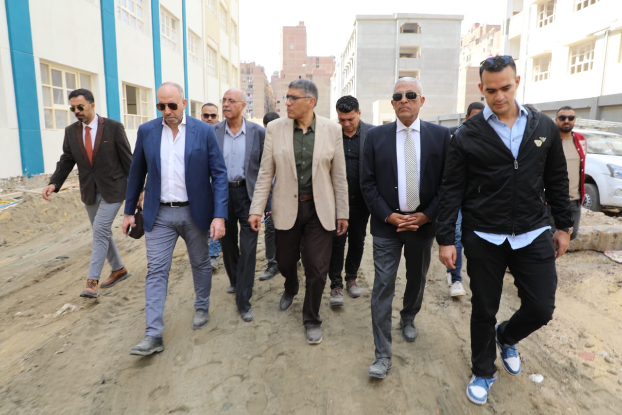 محافظ الجيزة يتفقد مجمع مدارس متعمرو بن العاص في حي بولاق الدكرور