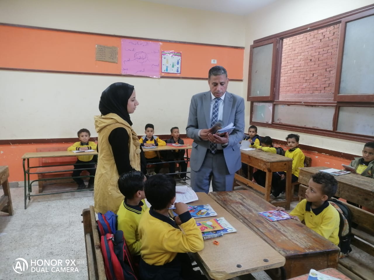 مدير تعليم الجيزة يتابع مستوى الطلاب
