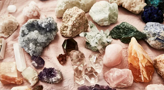 أحجار كريمة