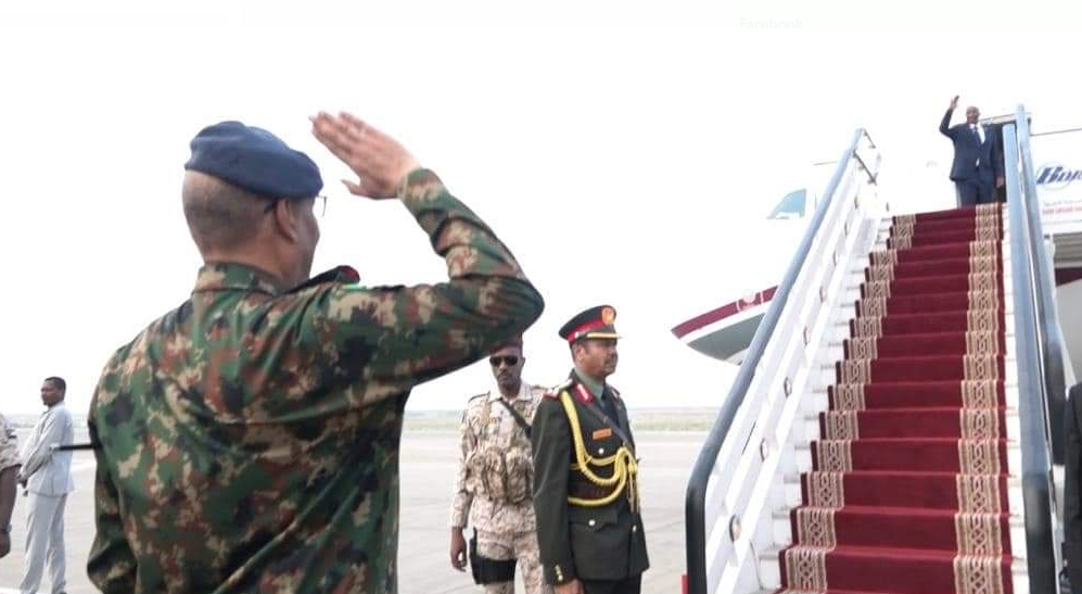 البرهان يغادر إلى السعودية