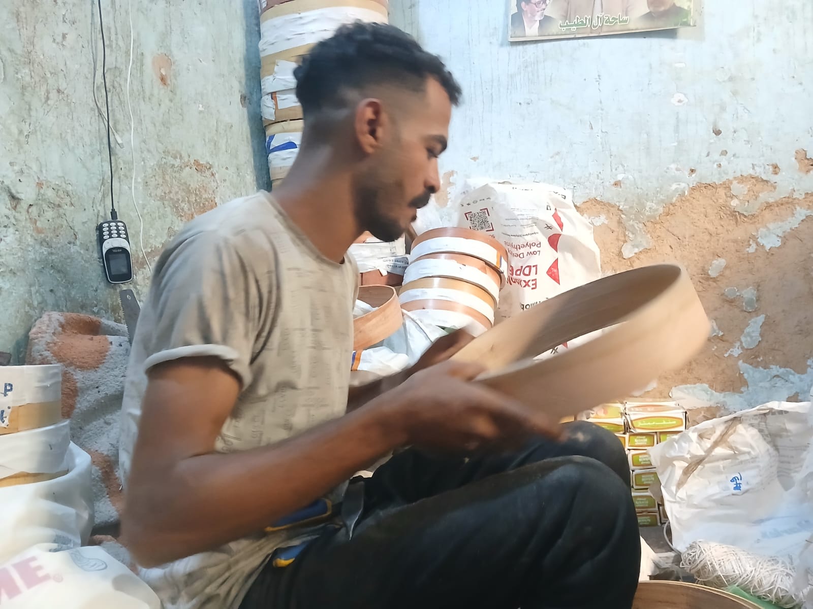حسن أثناء تصنيع الغربال حسن أثناء تصنيع الغربال
