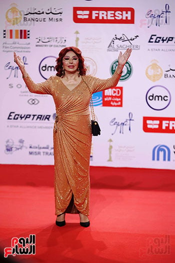 الفنانة نبيلة عبيد