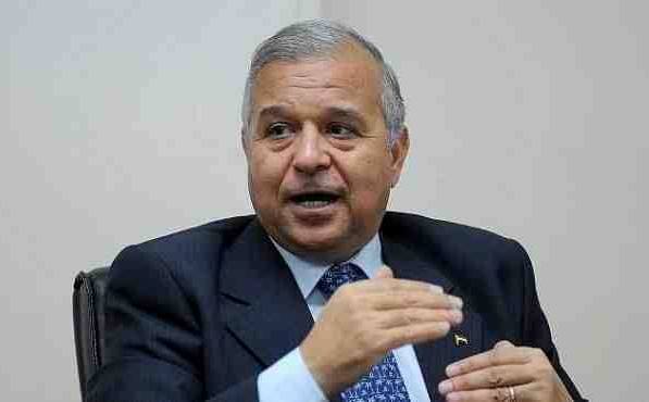 اللواء طارق سعد الدين محافظ الأقصر الأسبق اللواء طارق سعد الدين محافظ الأقصر الأسبق