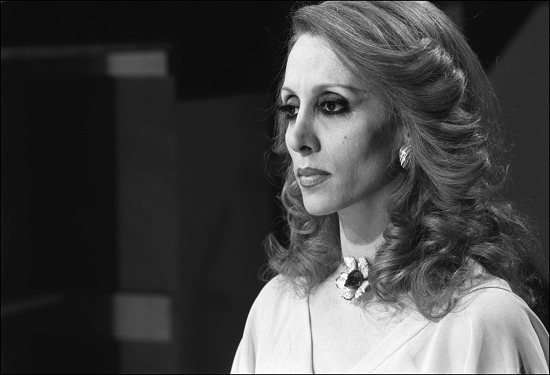 فيروز وجمال عينيها فيروز وجمال عينيها