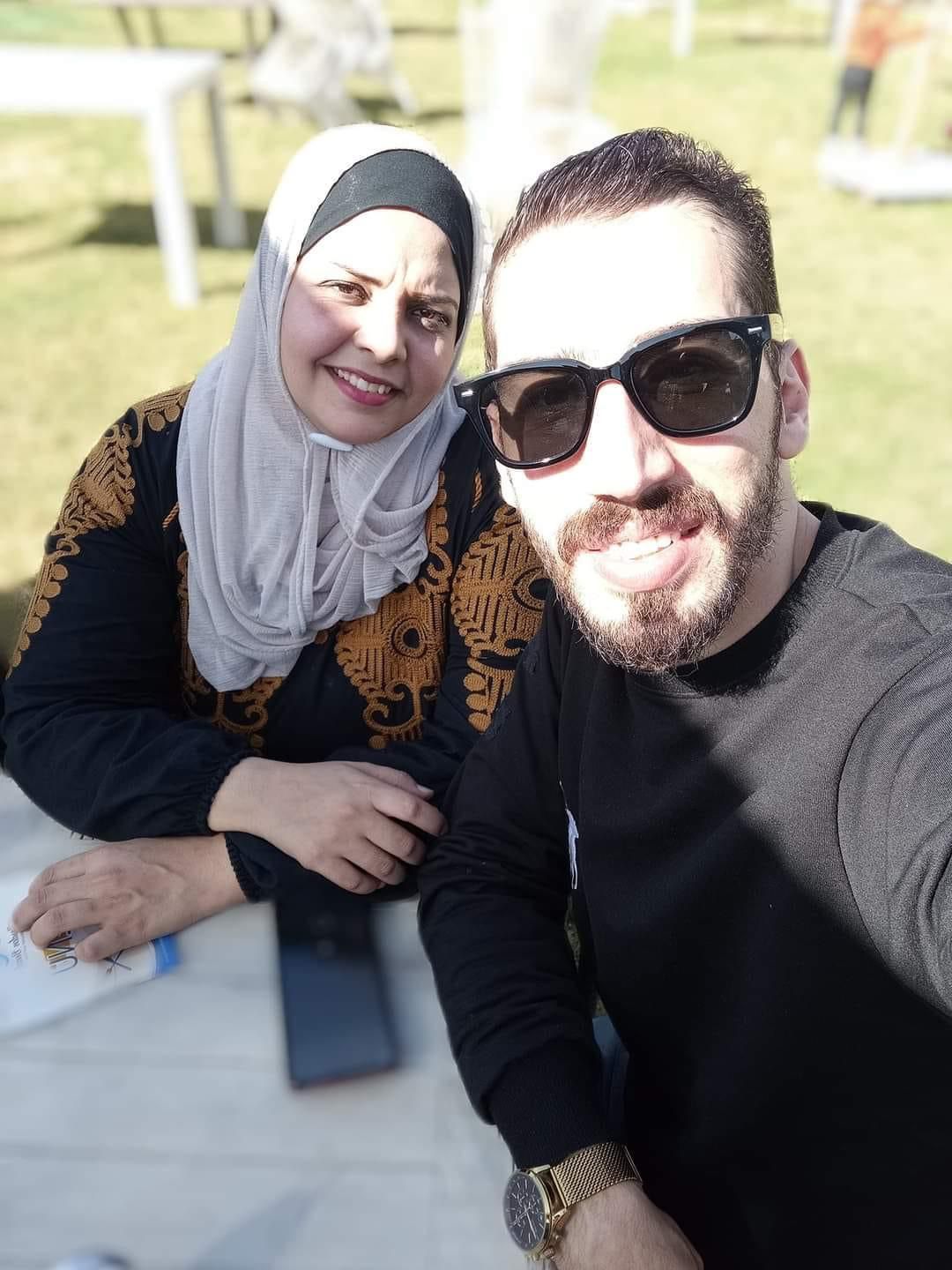 إيهاب وزوجته ولاء