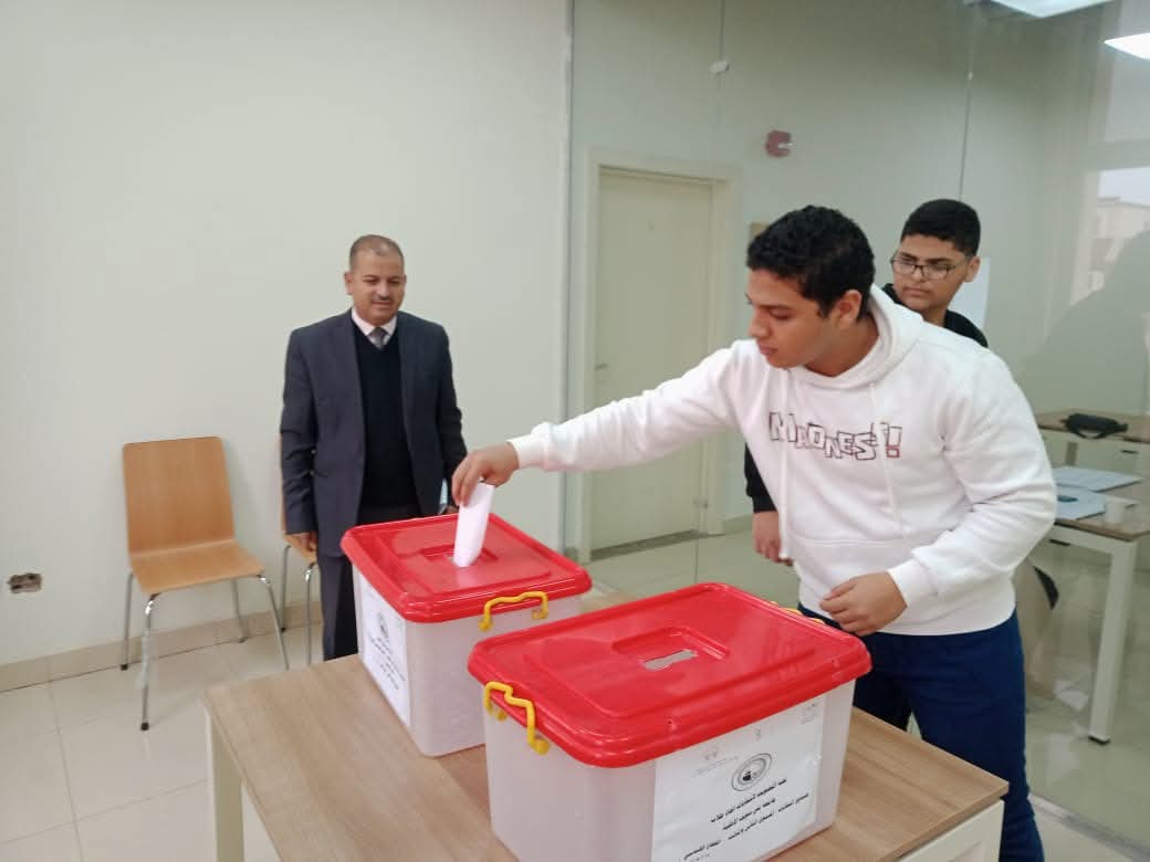 بدء الانتخابات الطلابية