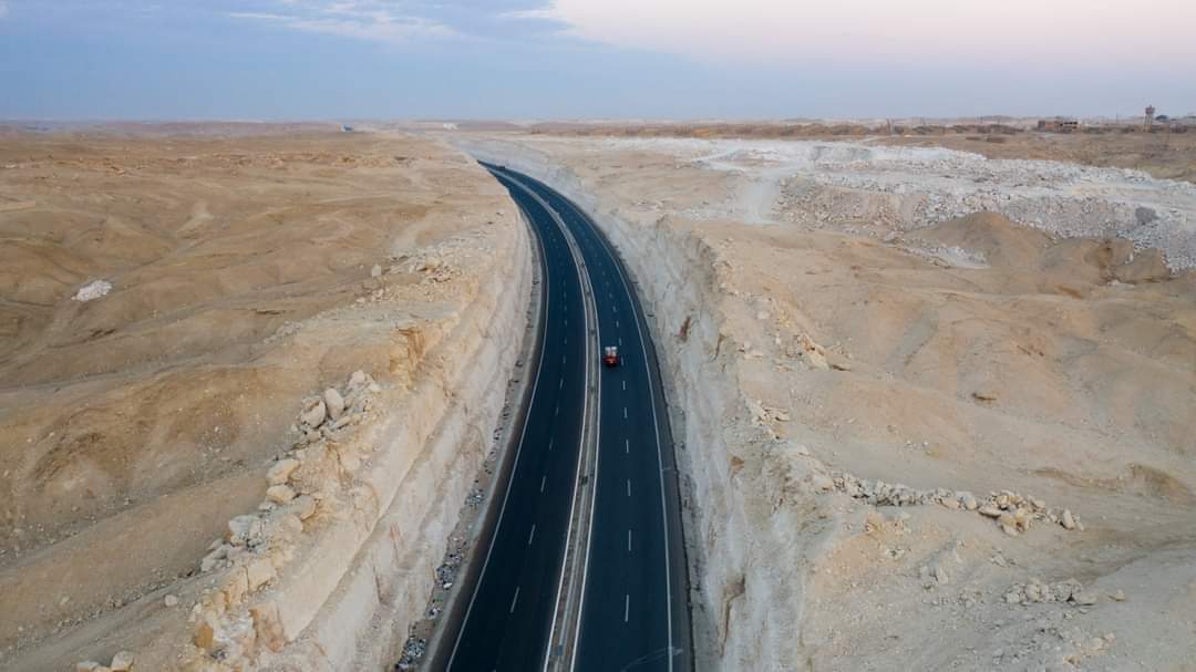 محاور وكبارى لربط الشرق بالغرب  (1)