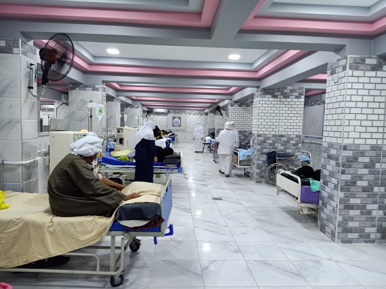 المرضى الذين يخضعون للجلسات المرضى الذين يخضعون للجلسات