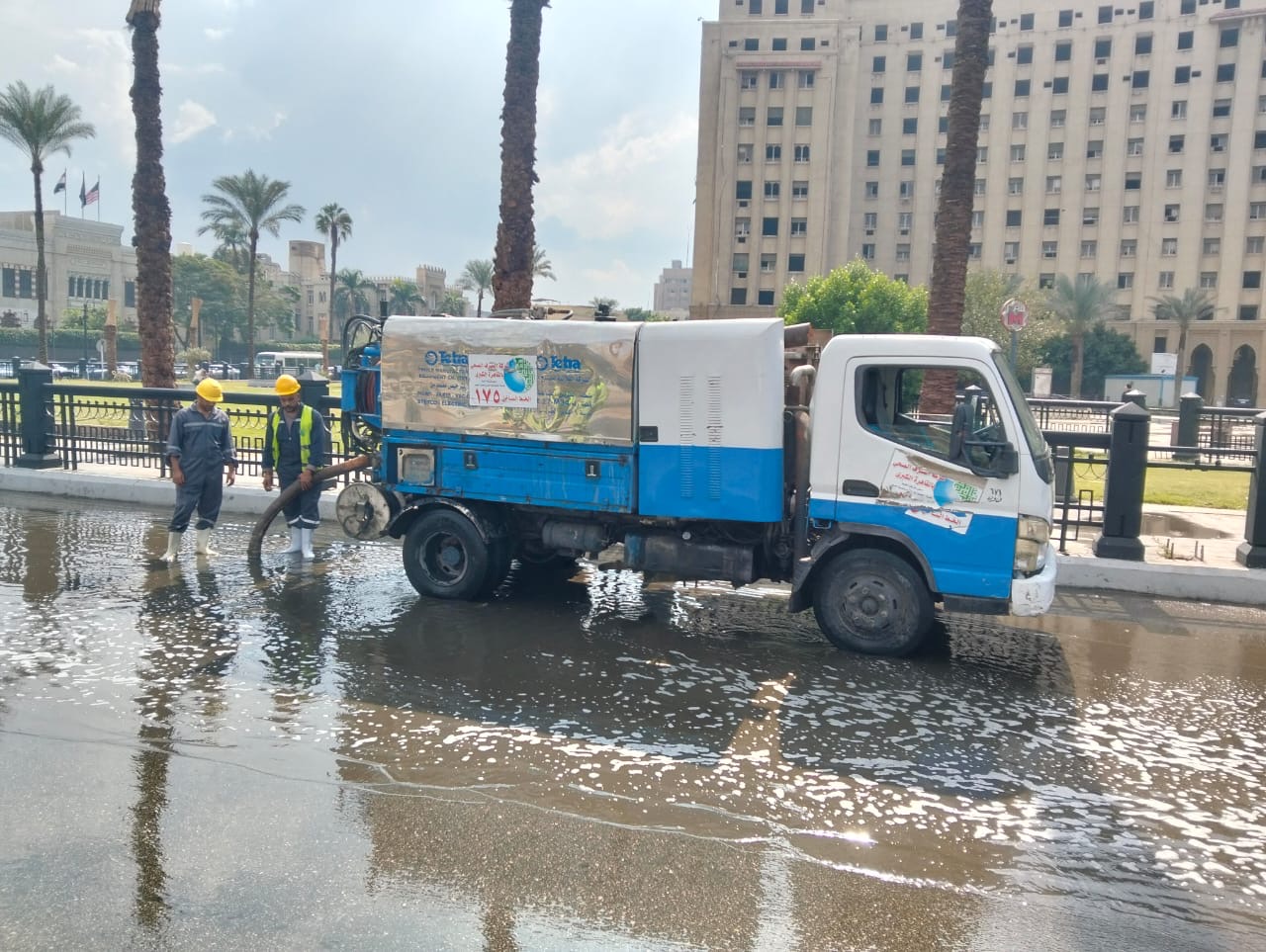 عمليات شفط المياة فى ميدان التحرير