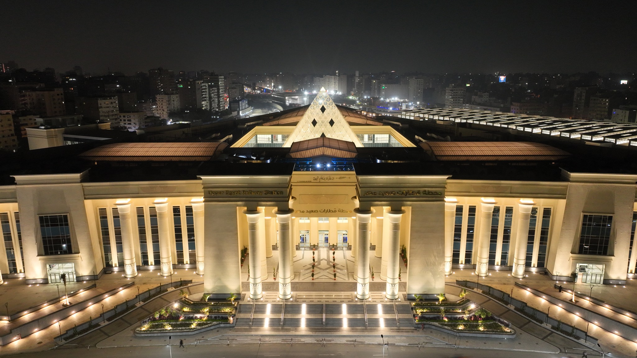 محطة قطارات الصعيد