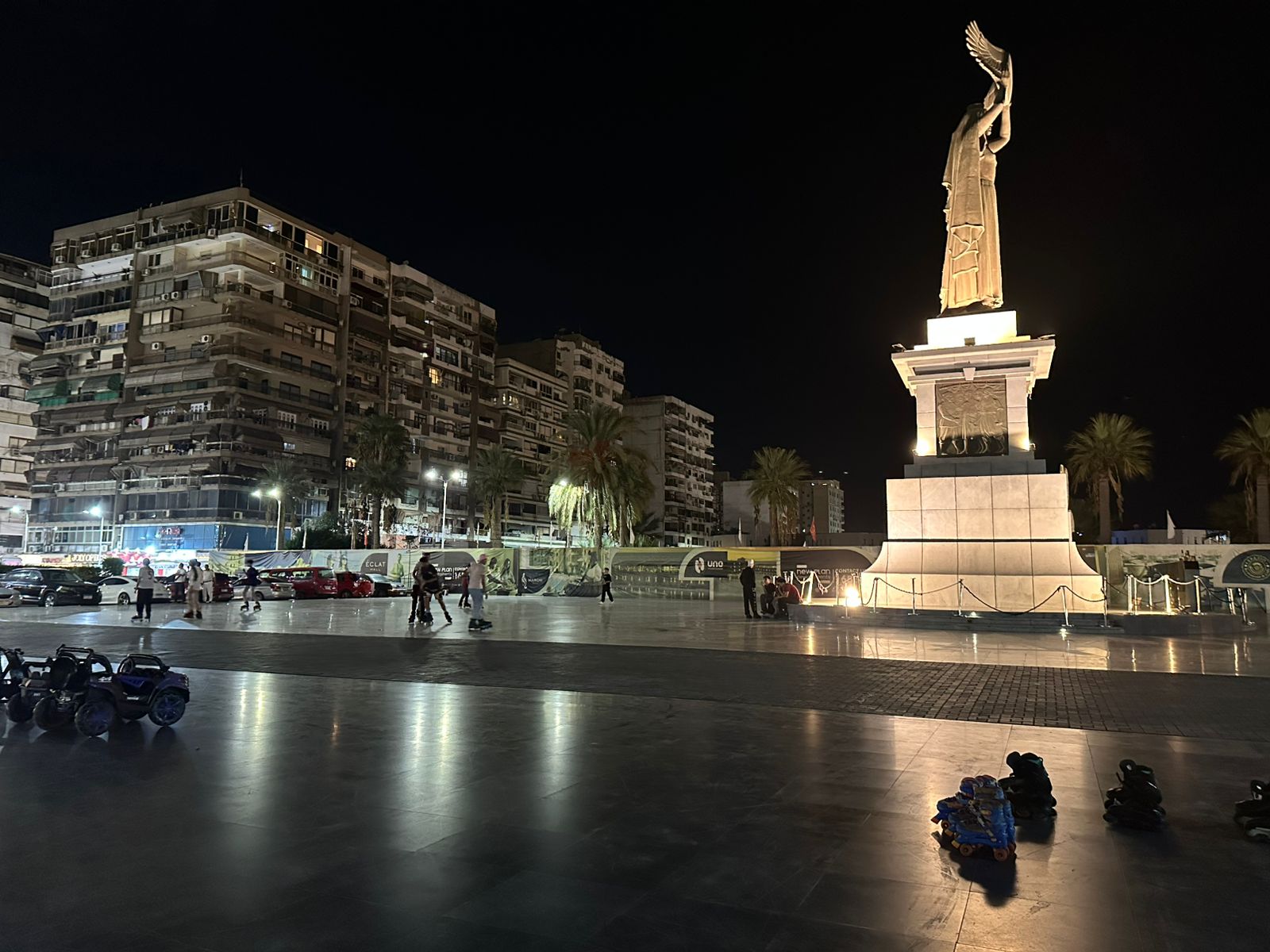 Egypt Square statue