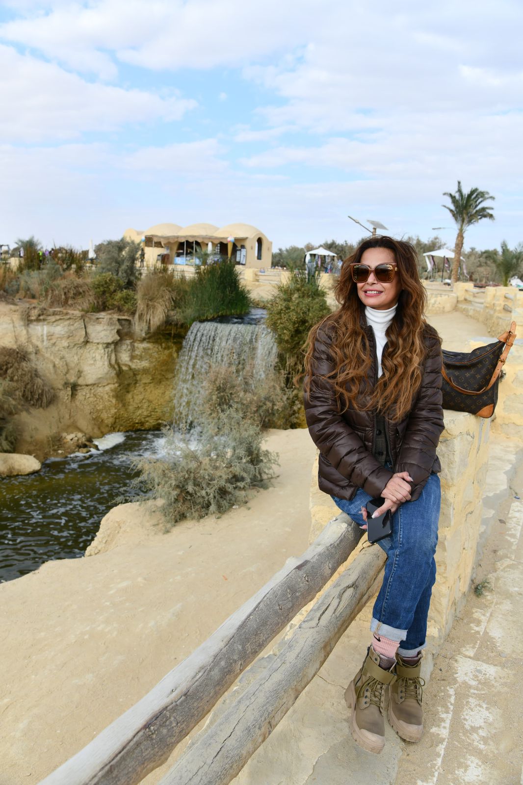 الهام شاهين تدعم السياحة بالفيوم 