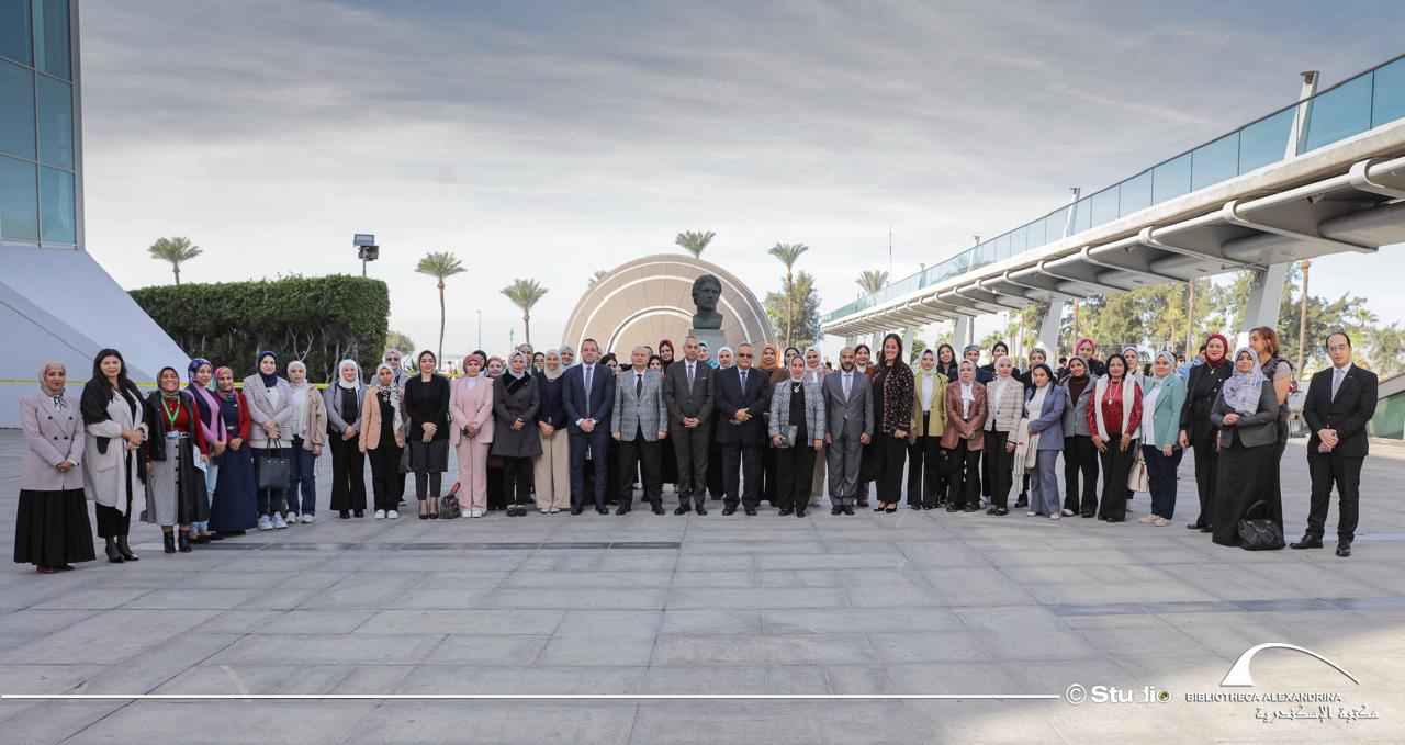 برنامج «المرأة تقود للتنفيذيات» في جولة معرفية بمكتبة الإسكندرية (2)