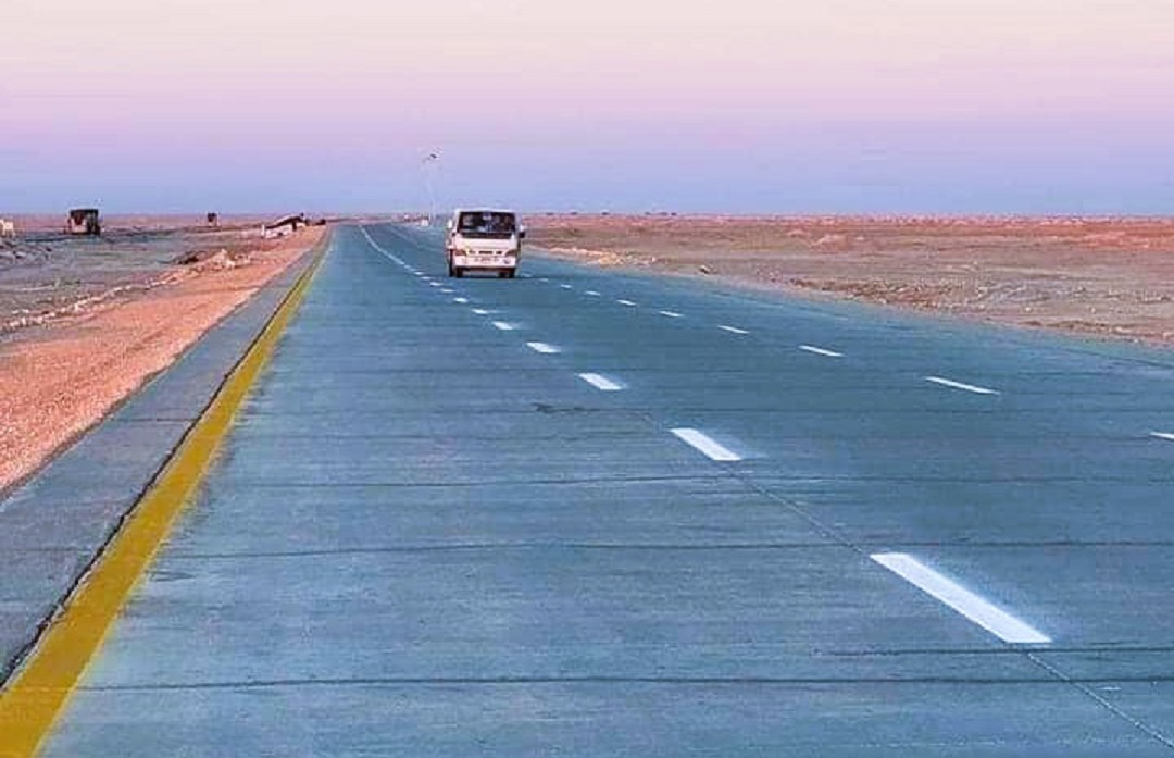 تطوير طريق سيوة يوفر الامان ويقلل الحوادث تطوير طريق سيوة يوفر الامان ويقلل الحوادث