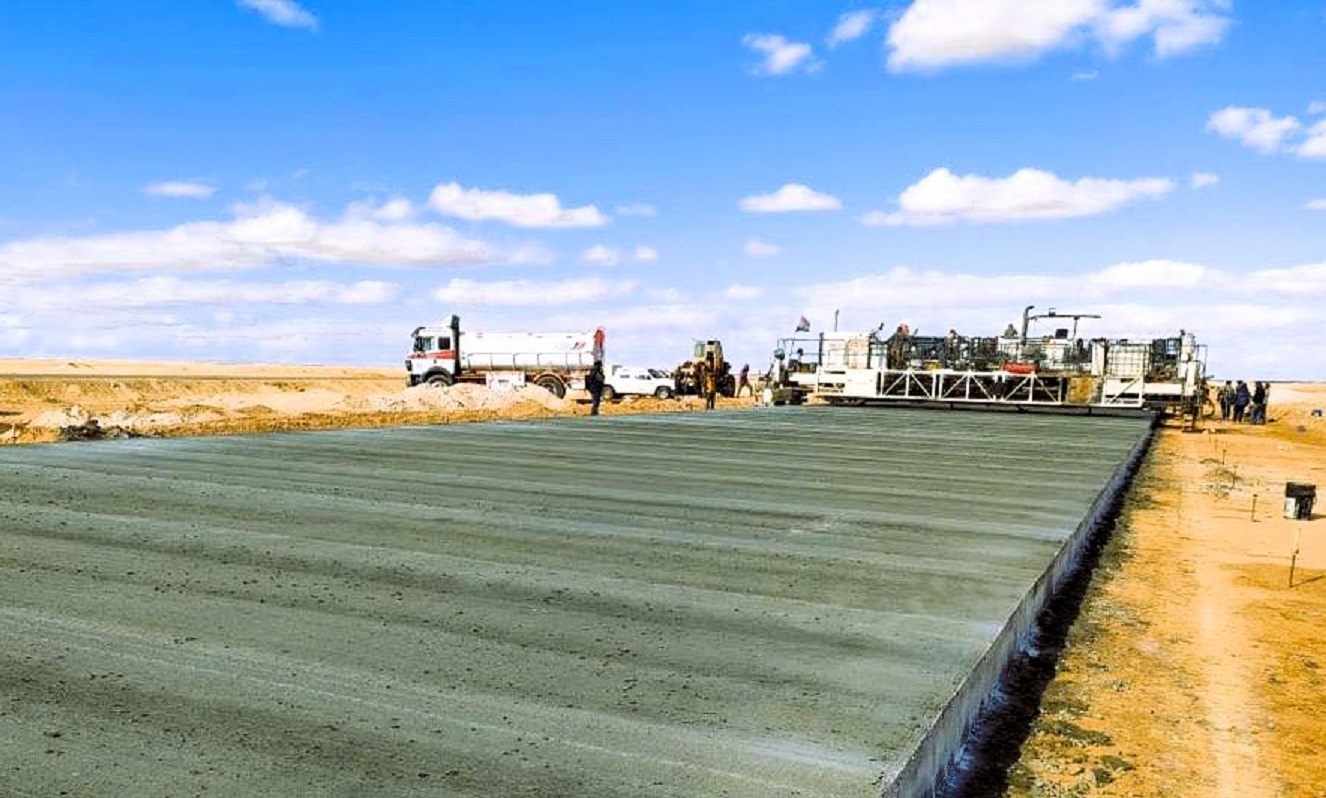 استمرار العمل في باقي قطاعات طريق سيوة الخرساني استمرار العمل في باقي قطاعات طريق سيوة الخرساني