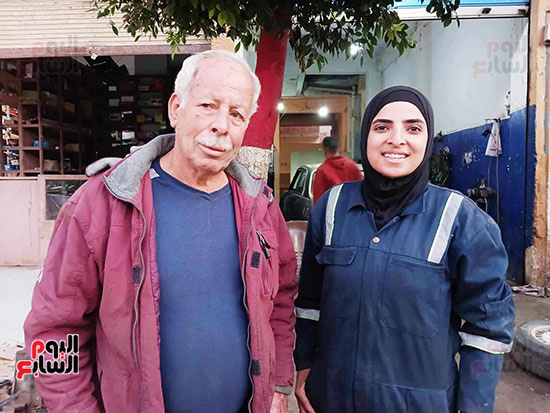 ندى-مع-الاسطى-سعيد-الذى-علمها-الميكانيكا ندى-مع-الاسطى-سعيد-الذى-علمها-الميكانيكا