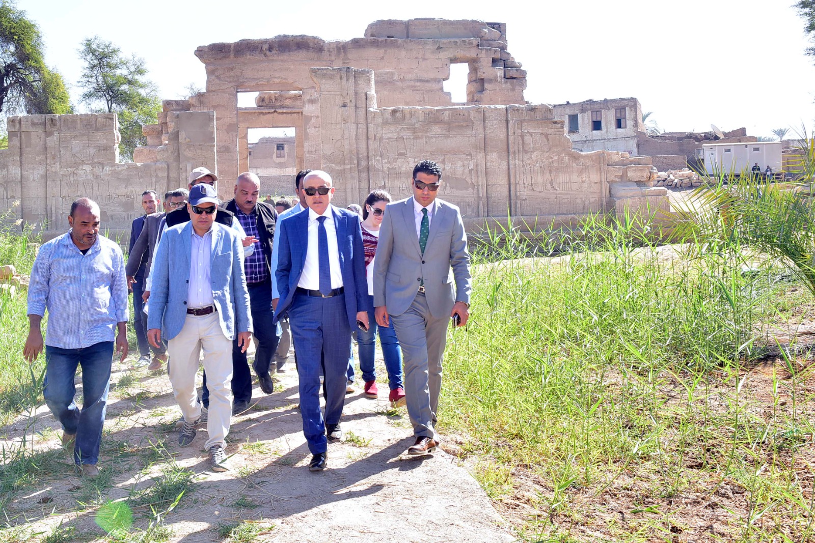 تفقد منطقة معابد الطود والمدامود لبحث خطط تطويرها