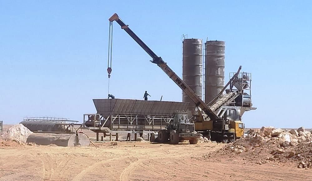 خلاطة خرسانة رصف طريق سيوة خلاطة خرسانة رصف طريق سيوة