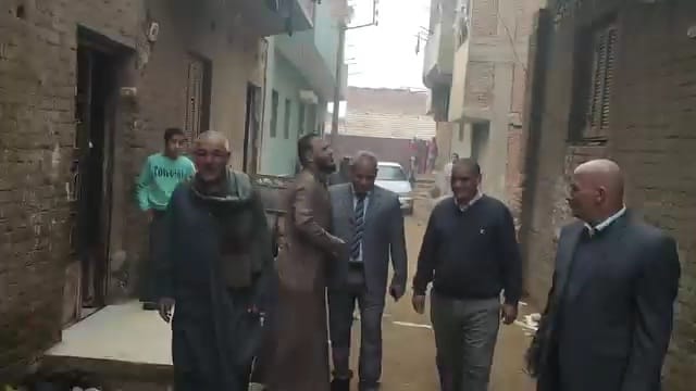 مدير مدرسة خرج على المعاش