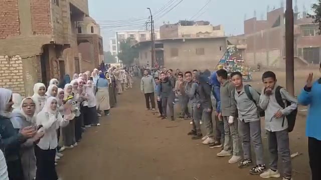 ممر شرفى داخل القرية