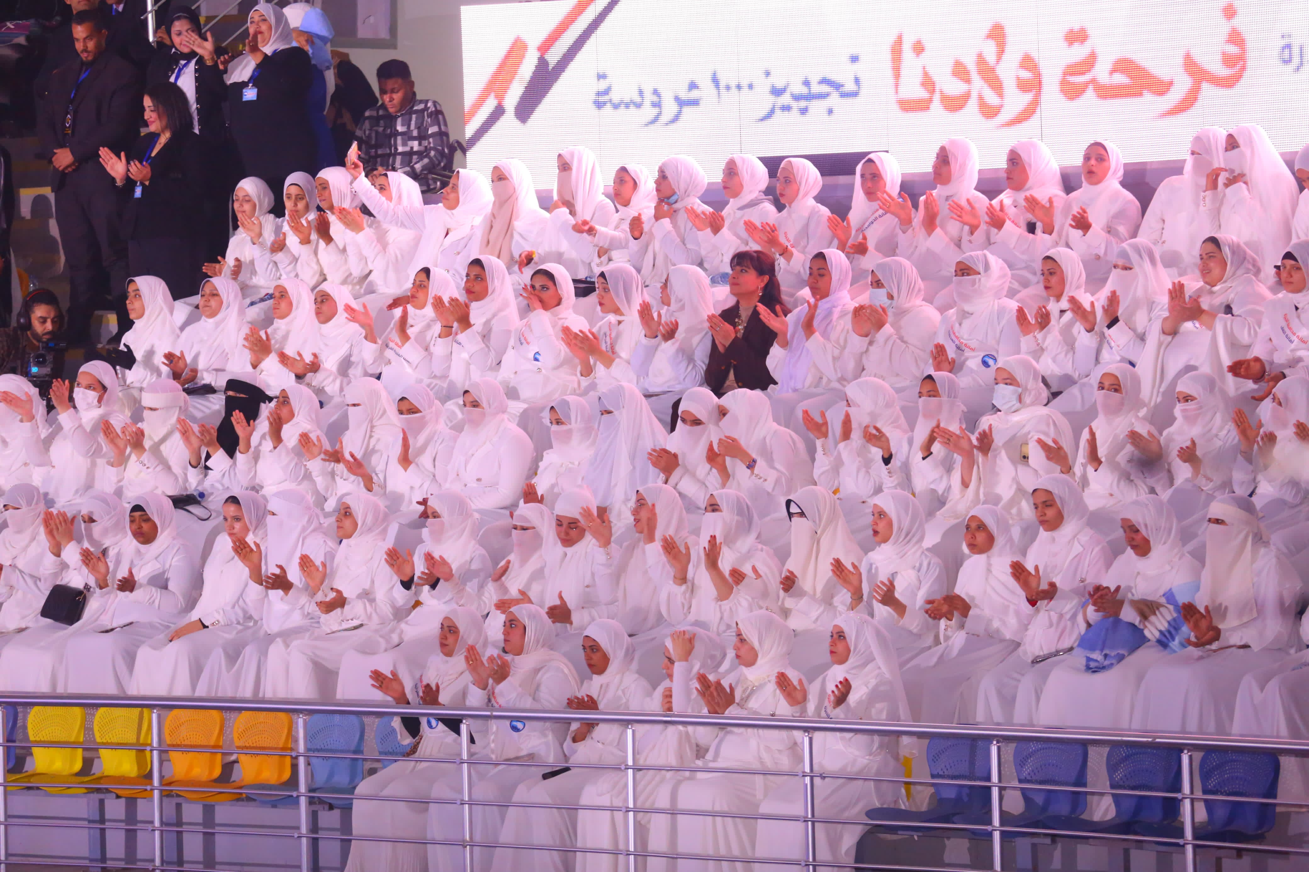 الاحتفال بمستقبل الأمة الاحتفال بمستقبل الأمة