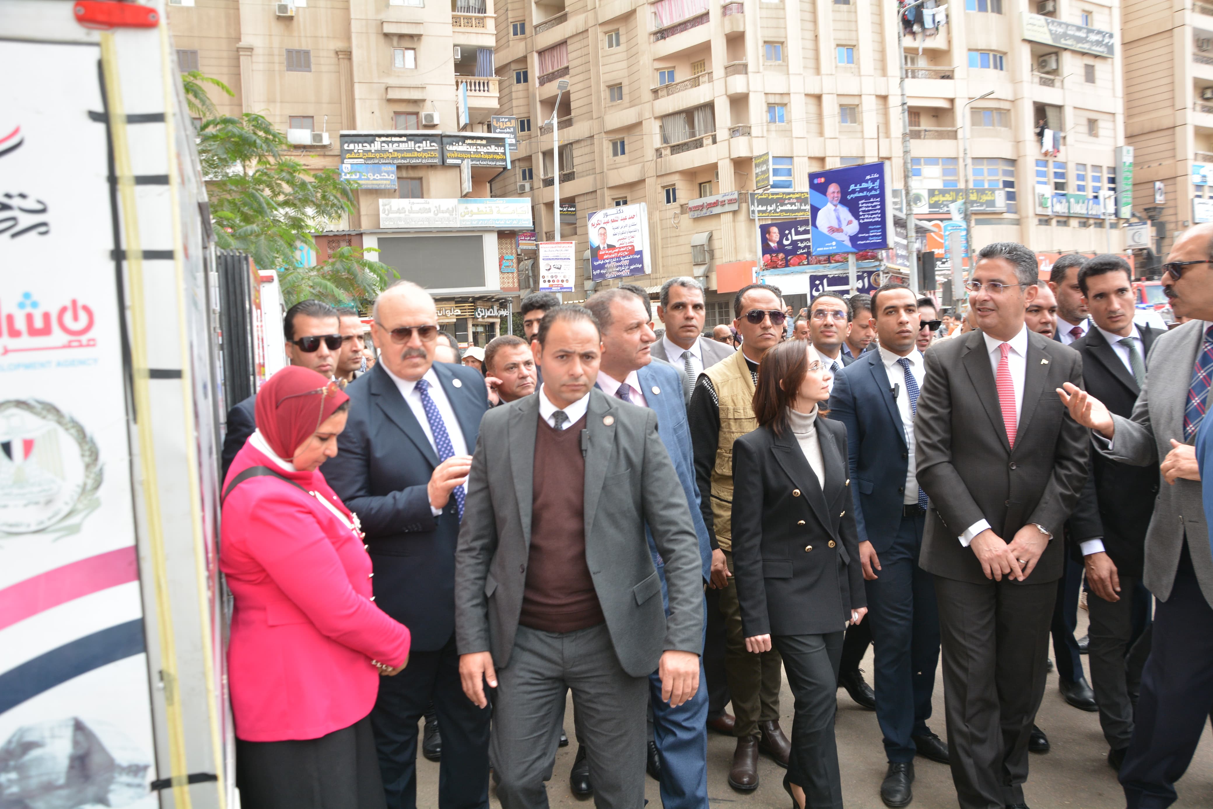 وزير التموين ومحافظ البحيرة يتفقدان مشروع السيارة لشباب الخريجين بالمحافظة وزير التموين ومحافظ البحيرة يتفقدان مشروع السيارة لشباب الخريجين بالمحافظة