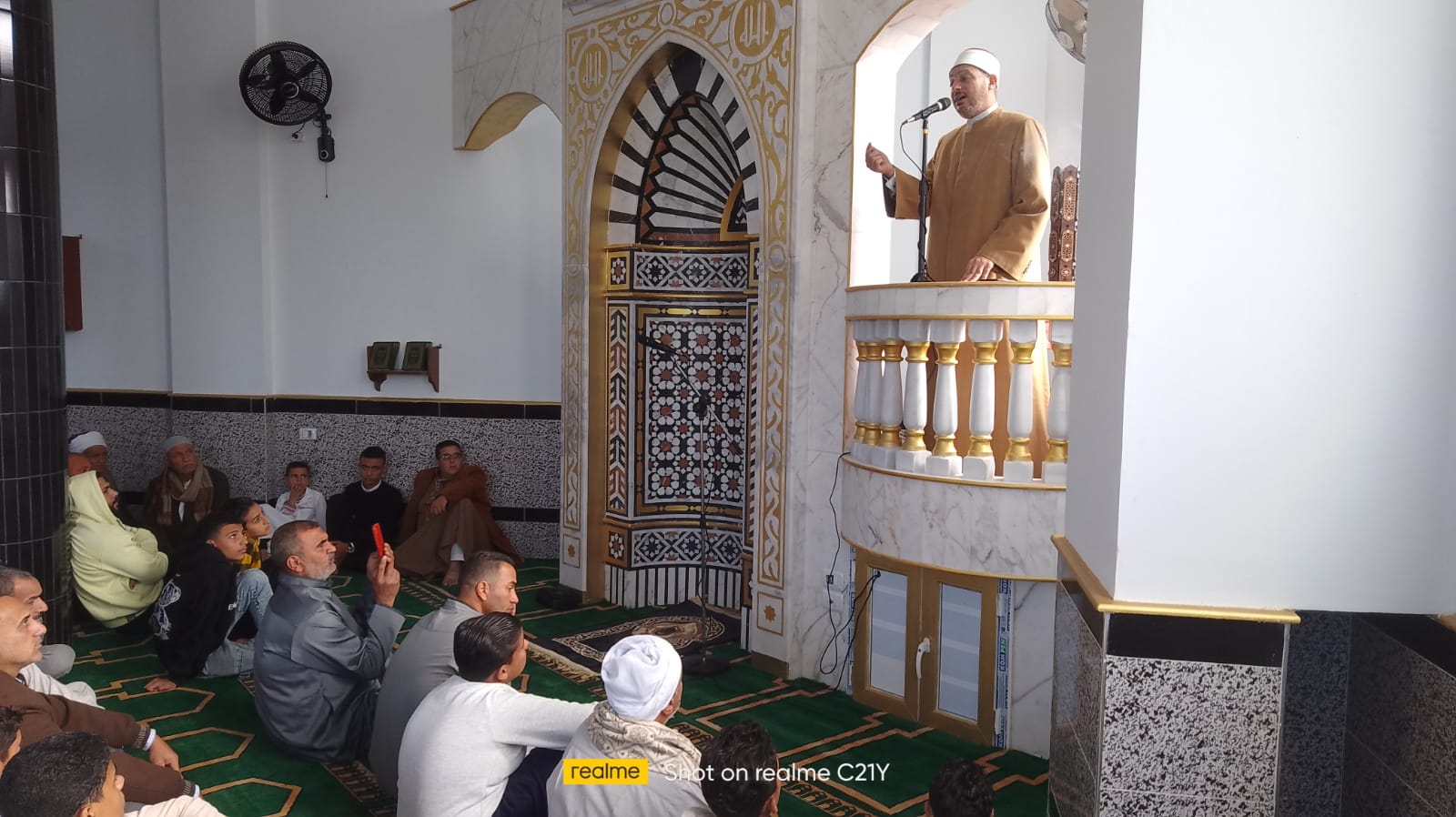 جانب من خطبة الجمعة بعد افتتاح المسجد