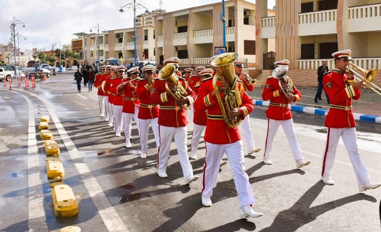 مشاركة الموسيقى العسكرية ضمن احتفالات مطروح بالعيد القومي