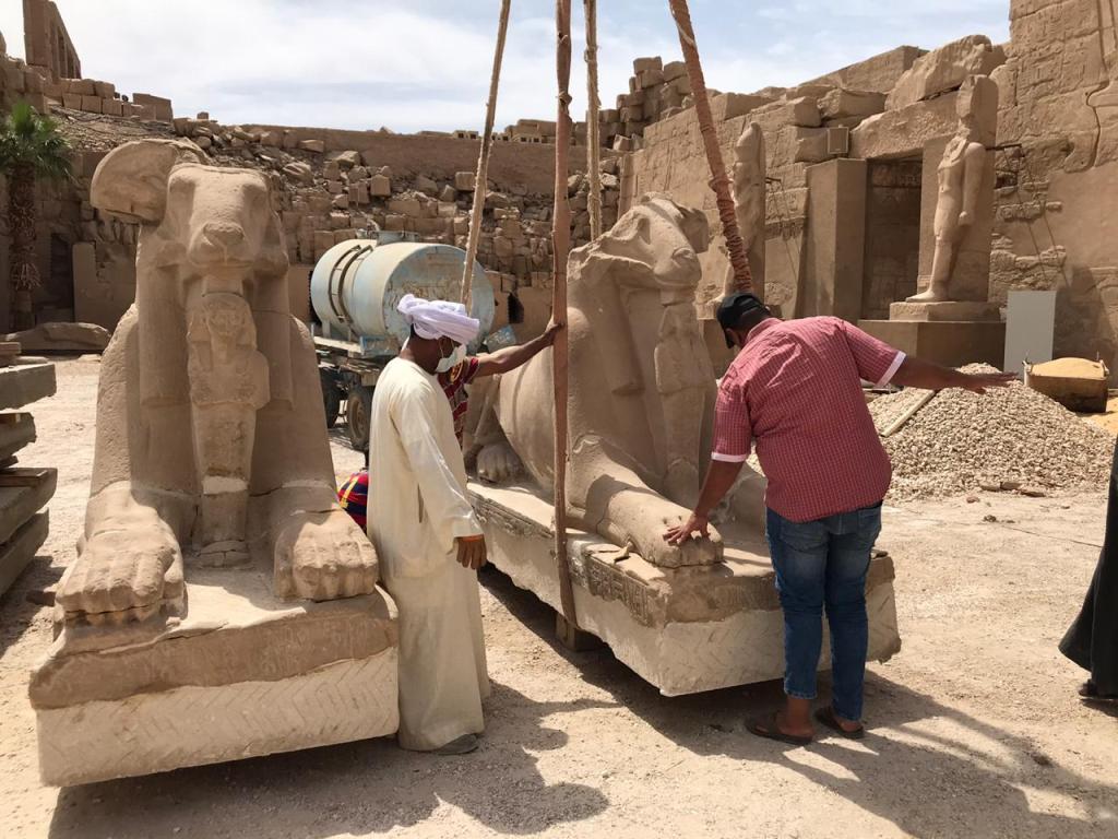 عمل الريس محمود فاروق فى ترميمات كباش الكرنك عمل الريس محمود فاروق فى ترميمات كباش الكرنك