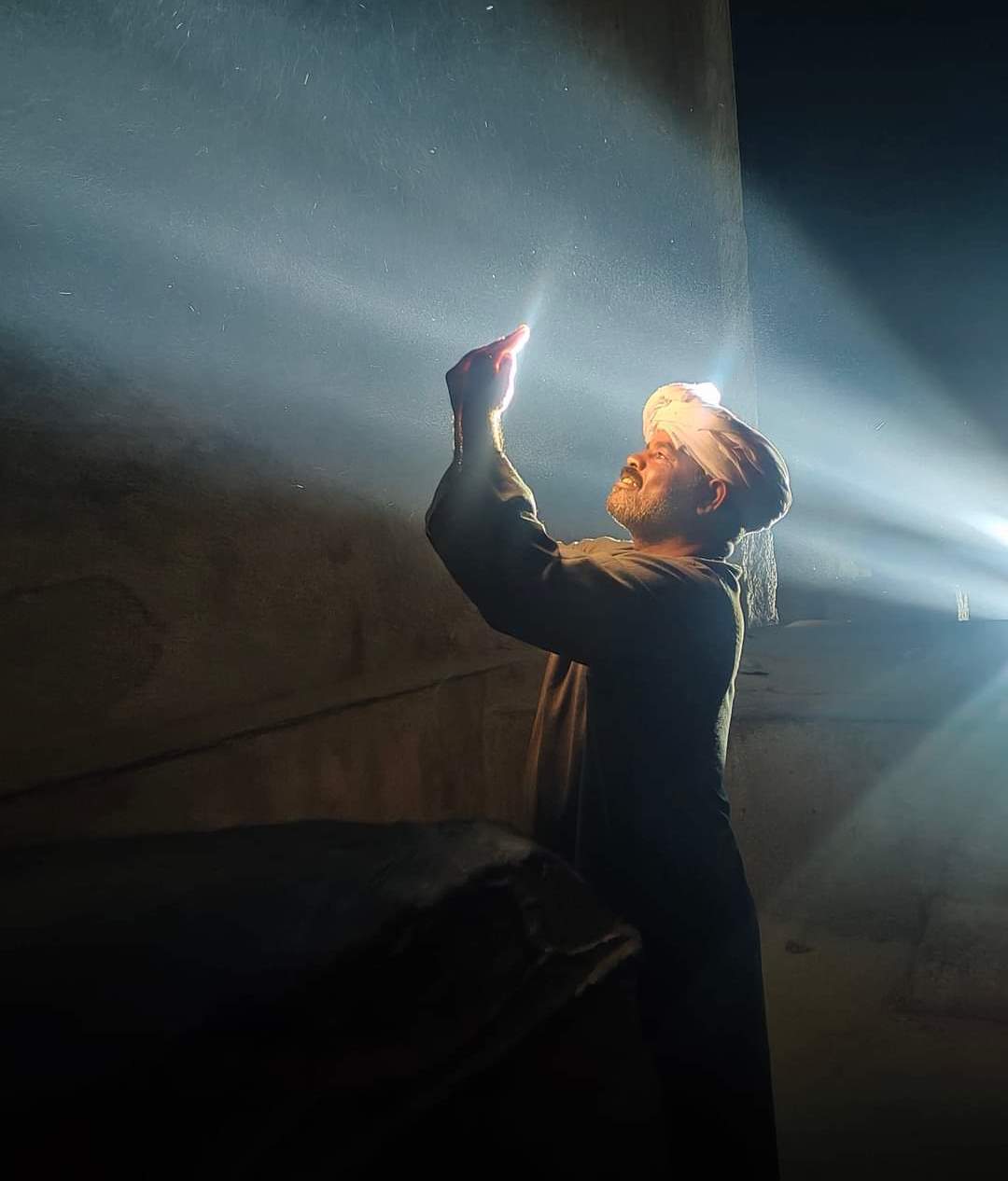 الريس محمود فاروق كبير العمال بالكرنك الريس محمود فاروق كبير العمال بالكرنك