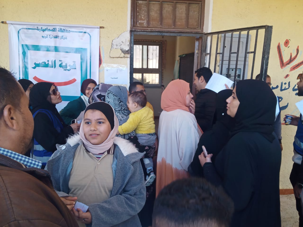 اقبال المواطنين على القافلة