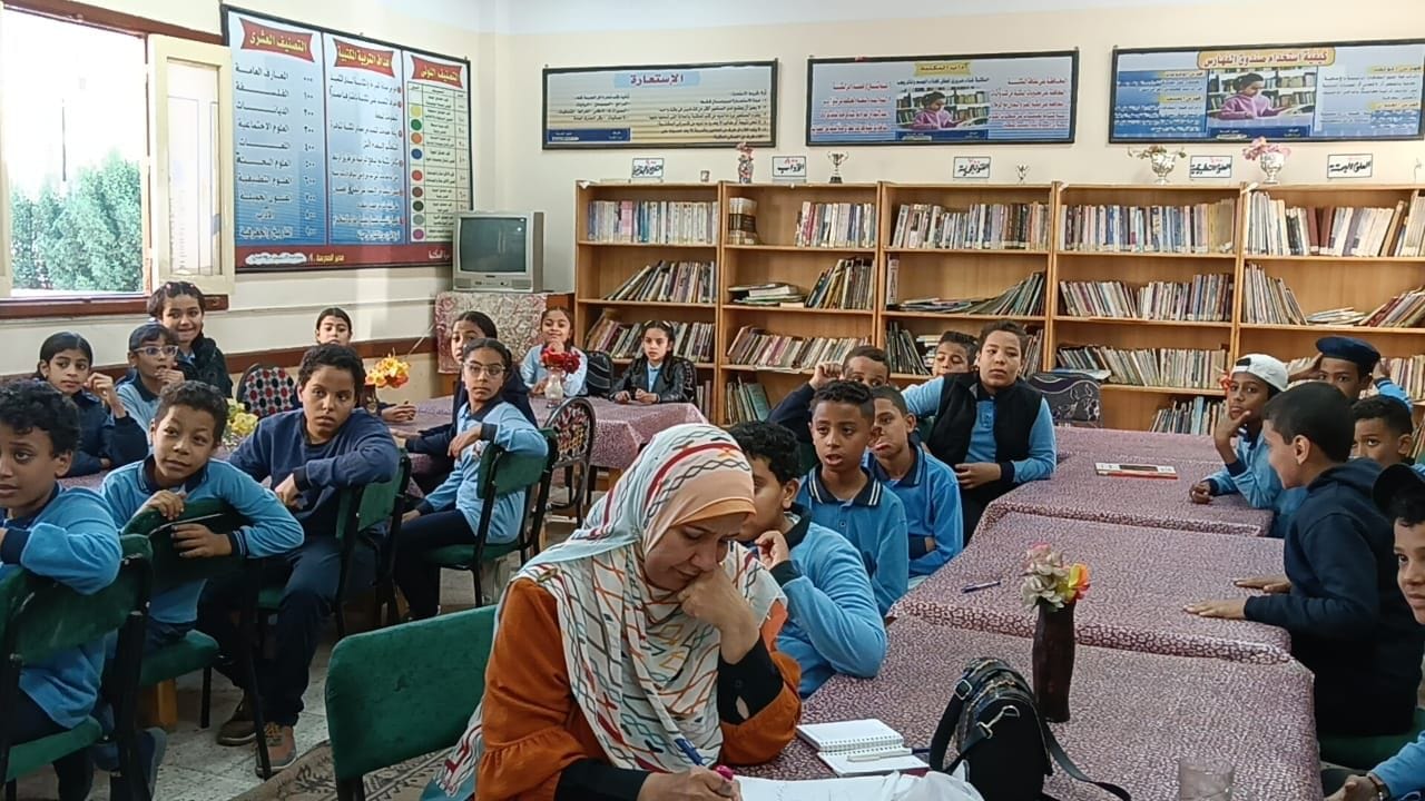 جانب من الأنشطة الثقافية لطلاب المدرسة جانب من الأنشطة الثقافية لطلاب المدرسة