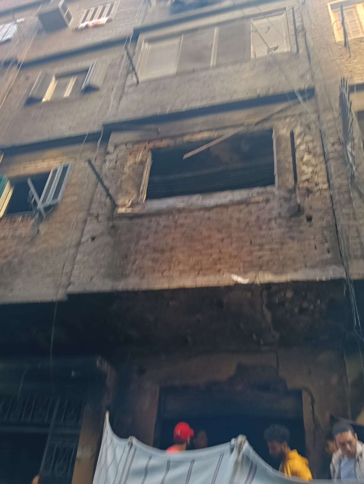 العقار المحترق العقار المحترق