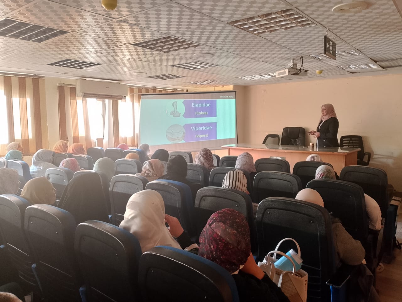 التدريب علي مكافحة السموم المختلفة التدريب علي مكافحة السموم المختلفة