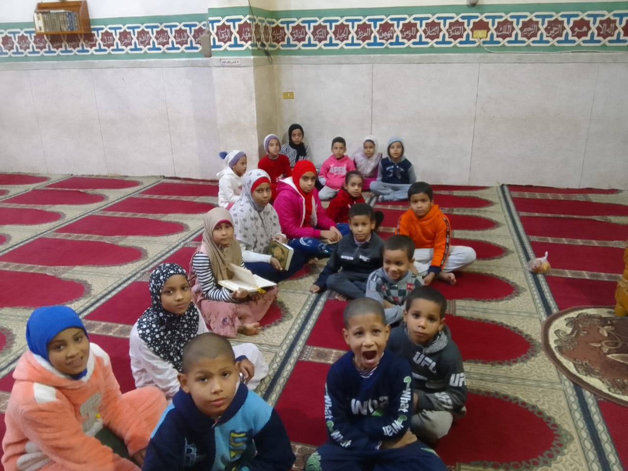 إقبال الأطفال على الملتقى إقبال الأطفال على الملتقى