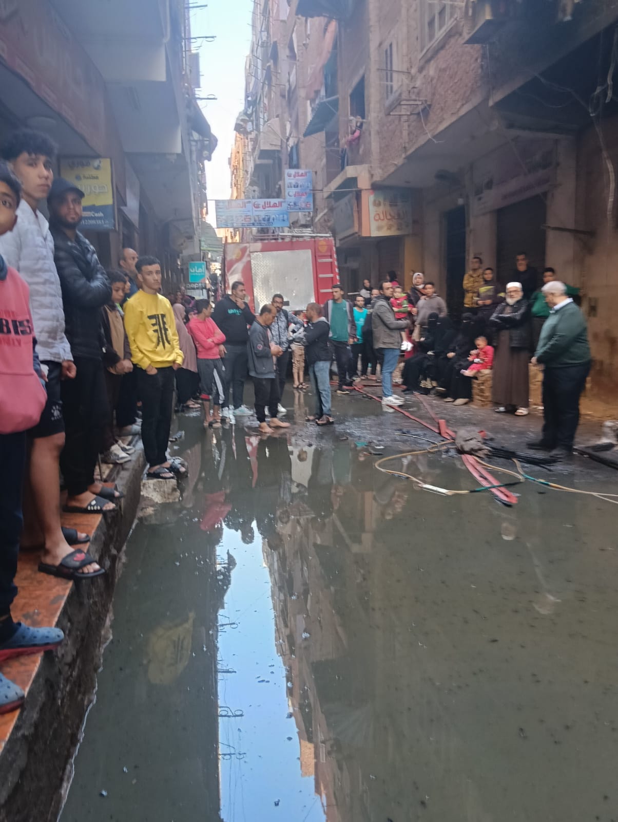 بعد السيطرة على الحريق بعد السيطرة على الحريق