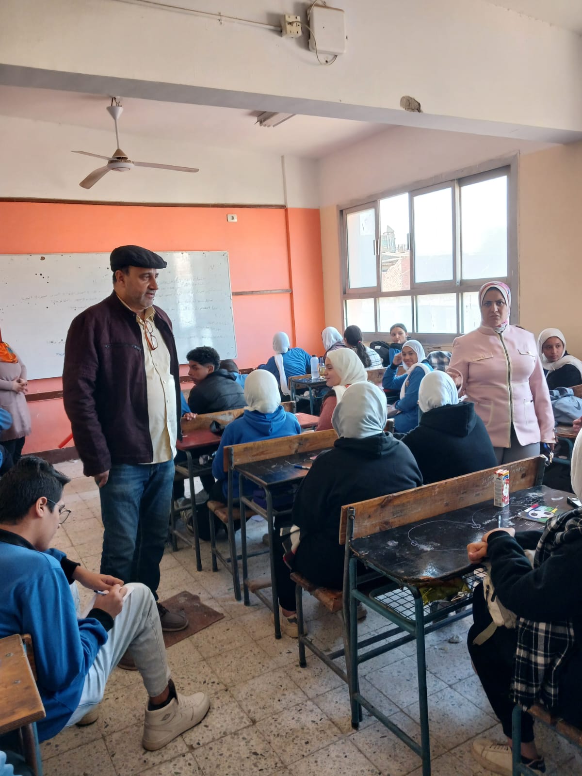 سامح عبدالقادر وكيل المدرسة